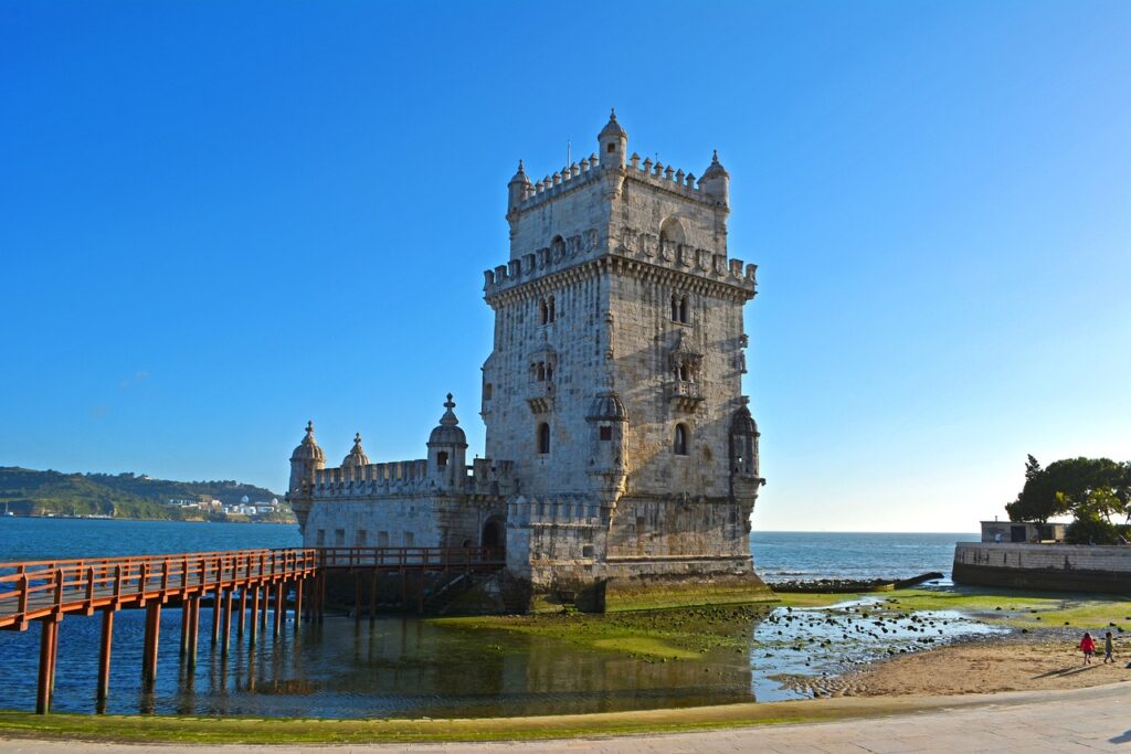 For varmt? For mange folk? Her er hvordan du kan rømme fra galskapen i Lisboa (uten å forlate byen)
